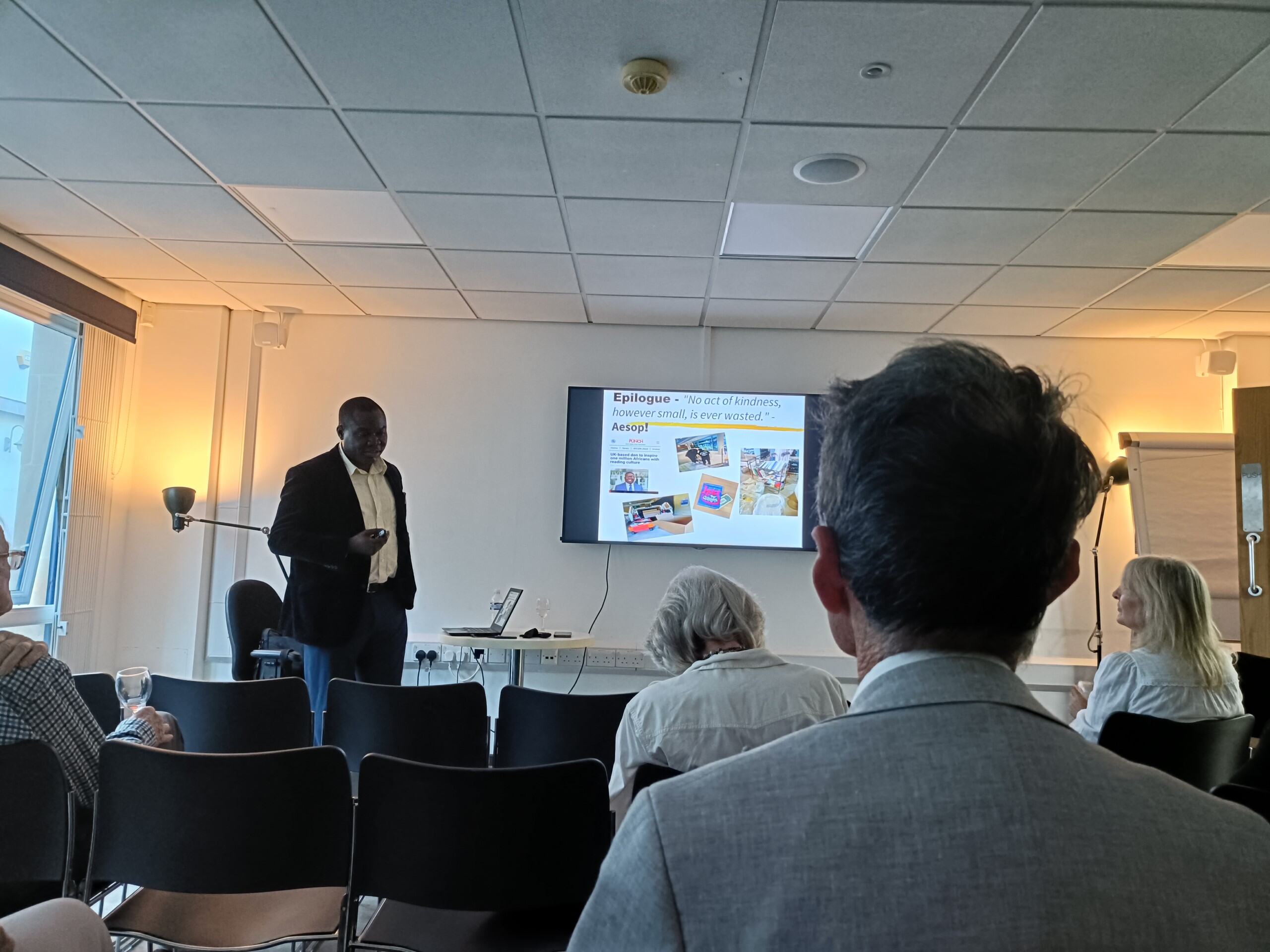 Dr Bukoye presenting Readcycle Bath